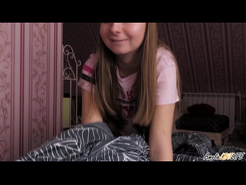 ❤️ Blondie waxay si qoto dheer u nuugtaa BFF's waxayna ku dhufanaysaa afkeeda ❤❌ Muqaal dabada %so.porn-mz-com.ru